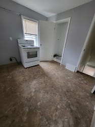 2078 Fairview unit Up - Cleveland, OH