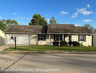 1779 Ridge Rd - Jackson, MO