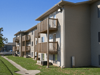 Quail Ridge Townhomes & Apartments - Springfield, MO