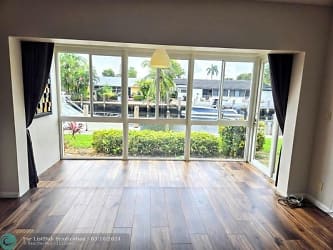 1200 SW 12th Ave #111 - Fort Lauderdale, FL
