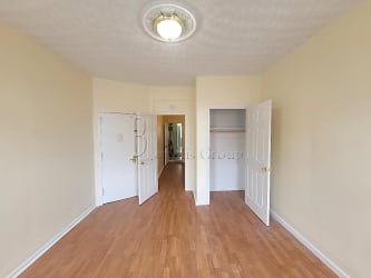 37-18 23rd Ave unit 2R - Queens, NY