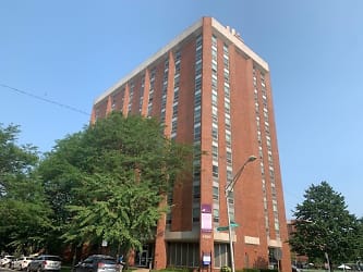 4500 N Winchester Ave unit 201 - Chicago, IL