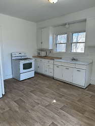 811 W Main St unit 5 - undefined, undefined