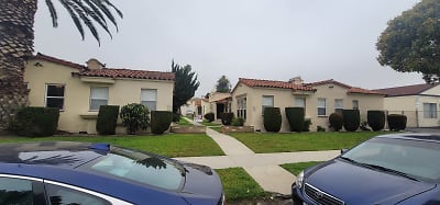 6029 S Victoria Ave - Los Angeles, CA