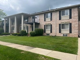 6115 Orchard Lake Rd #203 - West Bloomfield, MI