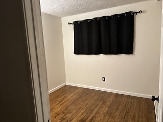 1012 N Hickory Ave unit 2 - Tracy, CA
