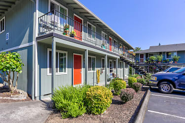Maywood Terrace Apartments - Portland, OR