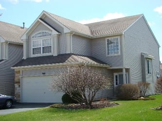 960 Mesa Dr - Lake In The Hills, IL