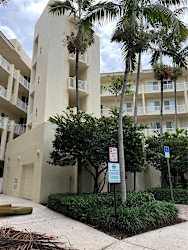 3500 Oaks Clubhouse Dr #211 - Pompano Beach, FL