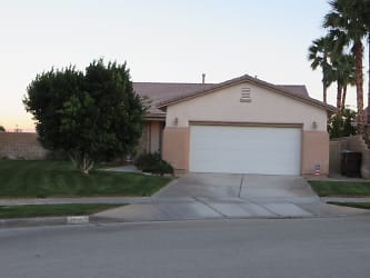 29902 Calle Colina - Cathedral City, CA
