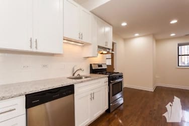 4816 N Wolcott Ave - Chicago, IL