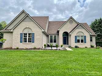 6961 Suncrest Dr - Saline, MI