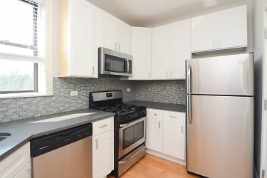 2321 N Rockwell C4 - Chicago, IL