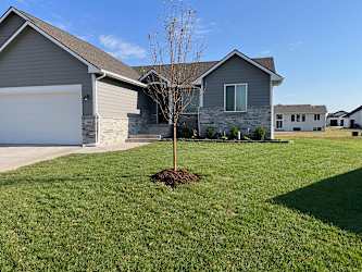 1558 N Aster Cir - Andover, KS