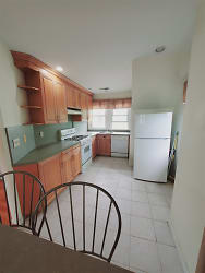 215 River Rd Ext unit 2 - Greenwich, CT
