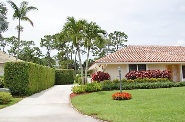 6 Berwick Rd - Palm Beach Gardens, FL