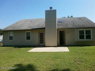 108 Caswell Ct - Jacksonville, NC