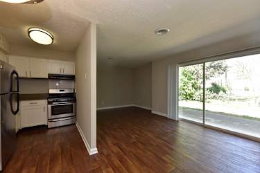 The Enclave Apartments - Bowling Green, KY
