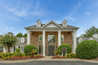 Crowne Gardens Apartments - Greensboro, NC