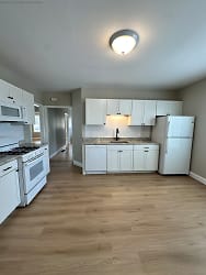 167-169 Kendrick Ave unit 1 - Quincy, MA