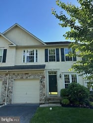 756 McCardle Dr - West Chester, PA