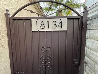 18134 Superior St - Los Angeles, CA