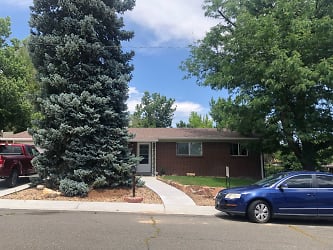 6285 Ammons Dr - Arvada, CO