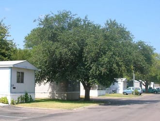 River Oaks Manufactured Home Community - Wilmer, TX