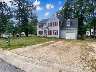 6104 Bakers Hill Pl - Chesterfield, VA