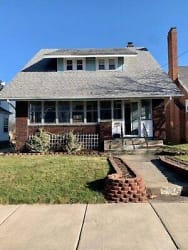 2244 S Arch Ave - Alliance, OH
