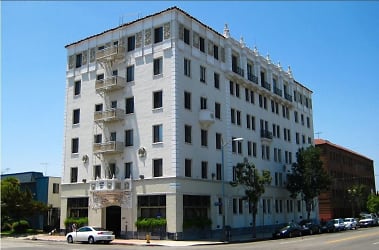 801 S. Gramercy Drive Apartments - Los Angeles, CA