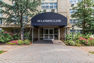 10 Landing Lane Apartments - New Brunswick, NJ