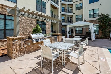 323 Seven Springs Way unit 410 - Brentwood, TN