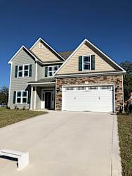 1148 Yellowwood Dr - Aberdeen, NC