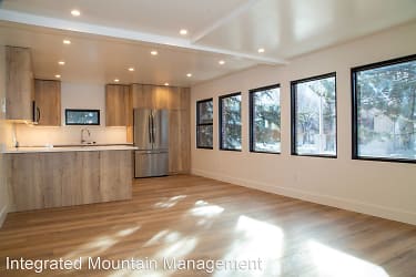 1010 Grand Ave Apartments - Glenwood Springs, CO