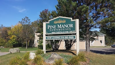 Pine Manor Townhouses - Ely, MN