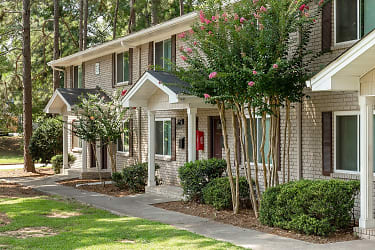 Village Gardens Apartments - Fairburn, GA