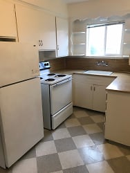 300 Apartments - Portland, OR