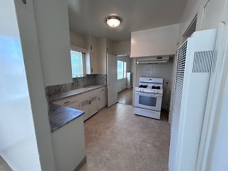 CM530L Apartments - Monterey, CA