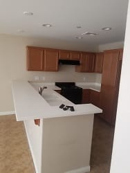 Willow Crest Townhome Apartments - Desert Hot Springs, CA
