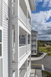 Sentosa Beachwalk Apartments - Saint Johns, FL