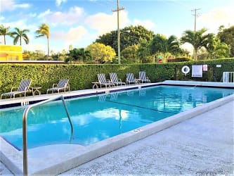 31 S Golfview Rd - Lake Worth, FL