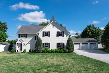 15 Hoyt St - New Canaan, CT