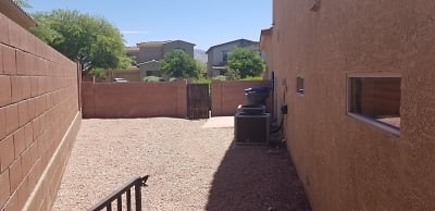 2492 S Aztec Point Trail Apartments - Tucson, AZ