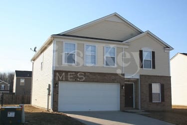 3340 Black Forest Ln - Indianapolis, IN