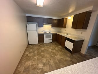 1459 NW Albany Ave unit 05 - Bend, OR