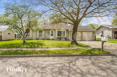 303 N Bromley St - Mc Henry, IL