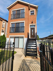 5911 S Indiana Ave unit 2 - Chicago, IL
