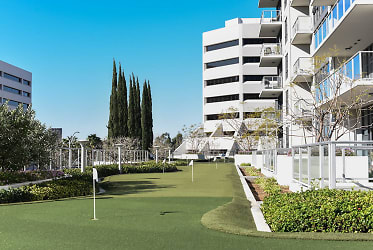 Essex Skyline At MacArthur Place Apartments - Santa Ana, CA
