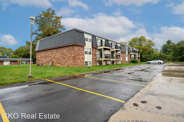 1833 Seven Pines Road Apartments - Springfield, IL